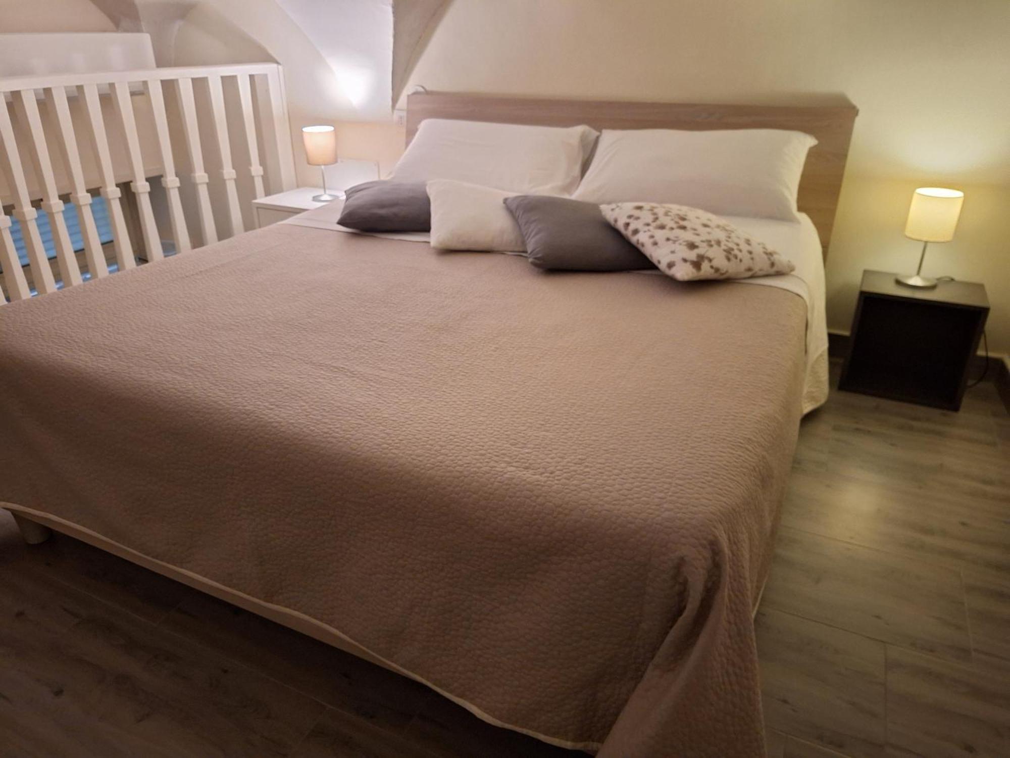 La Casa Di Nana' Apartment Napoli Bagian luar foto