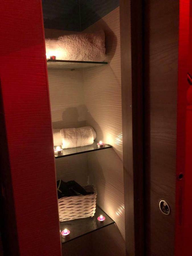 La Casa Di Nana' Apartment Napoli Bagian luar foto